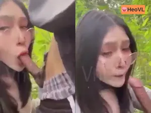 đi dã ngoại tiện chịch ghệ ở trong rừng