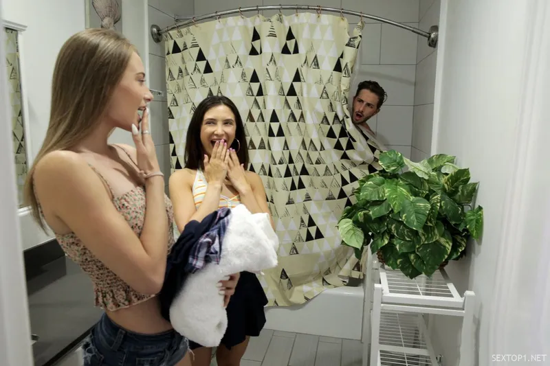 Hai đứa người yêu cùng cha khác mẹ lắm trò