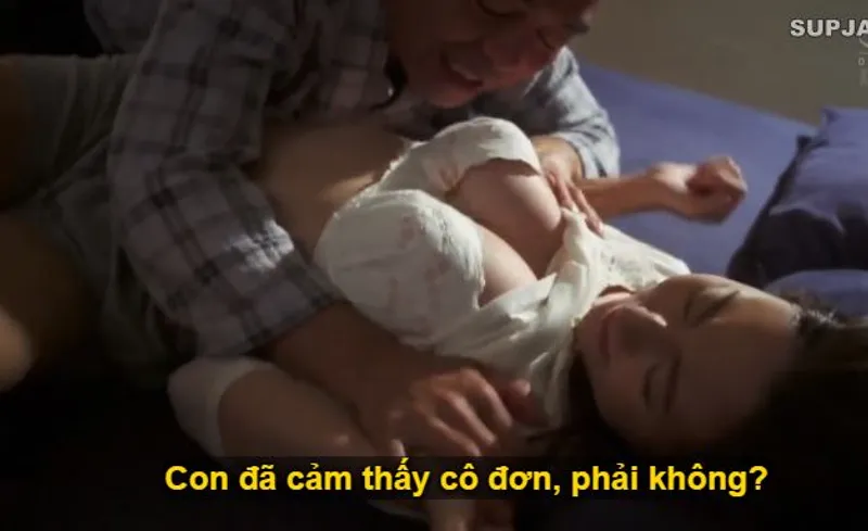 Nhìn con trai mải miết lao đầu vào việc khiến con dâu lẻ loi cô quạnh, bố chồng nổi máu điên cuồng đè ra đụ con dâu.
